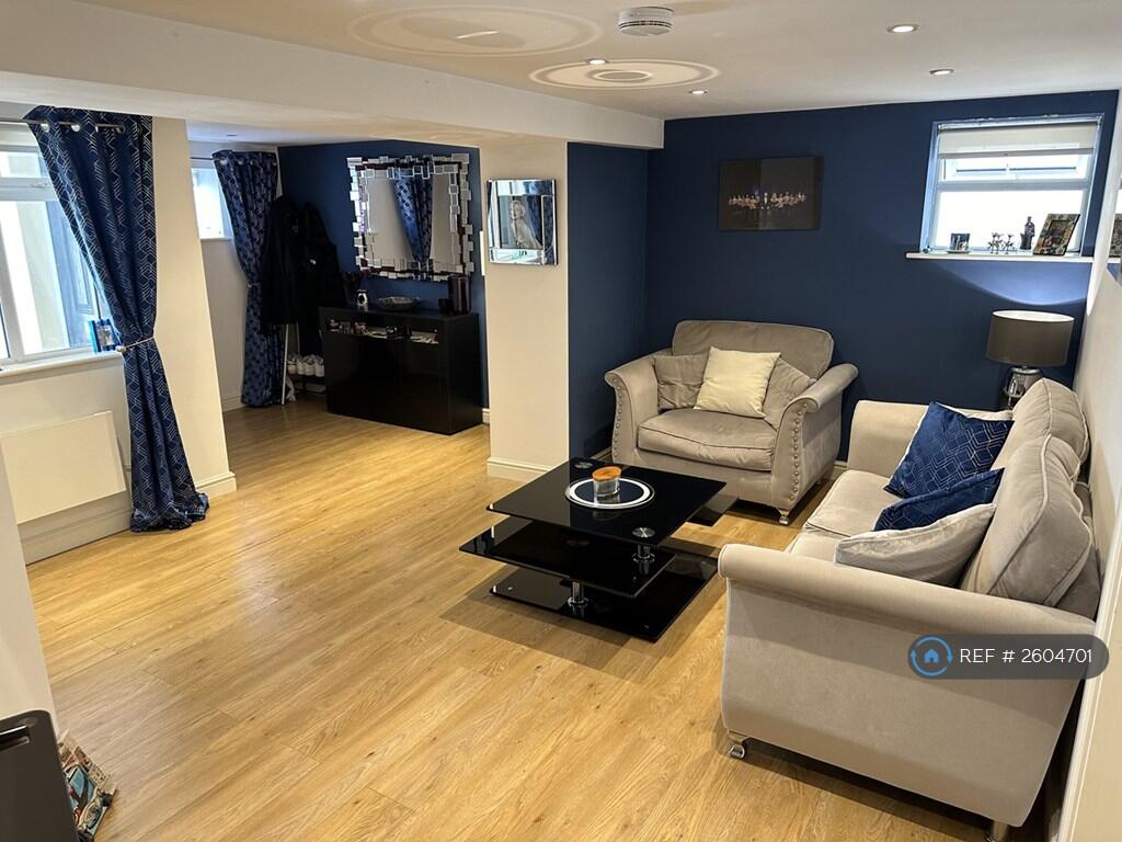 Lounge (When Furnished)