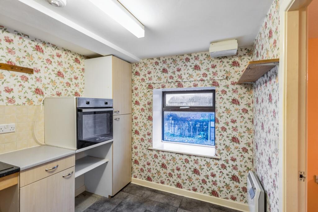 Flat 4, 2 Park Place, Knaresborough, North Yorkshire, HG5 0ER