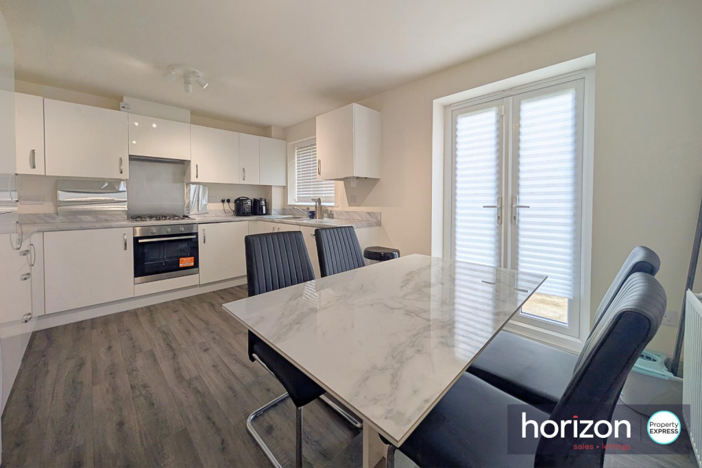 Kitchen/ Dining Area