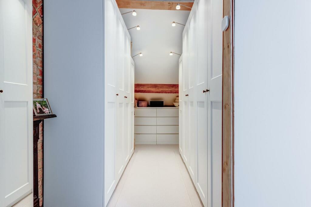 83TheWalk(InteriorNew)(6of33).jpg