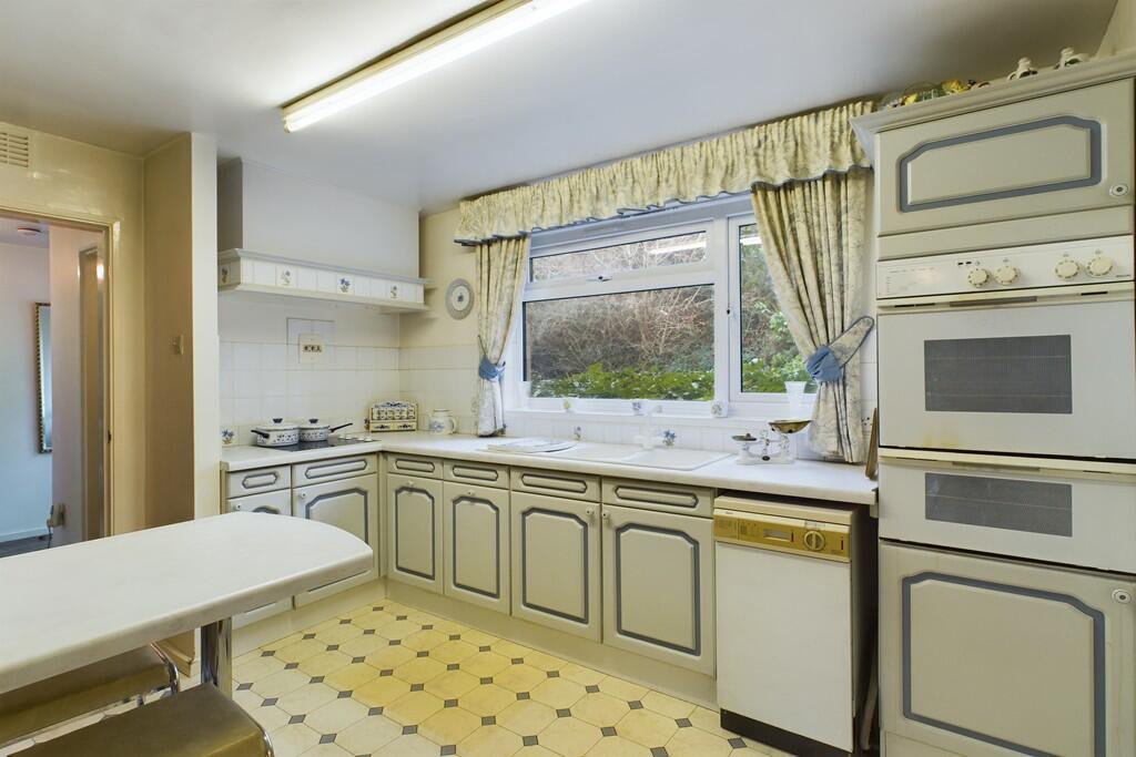 CAM01689G0-PR0447...