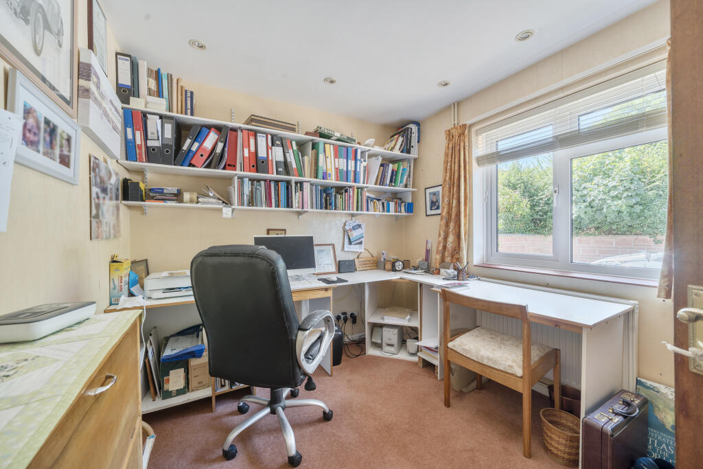 Office / Bedroom 4