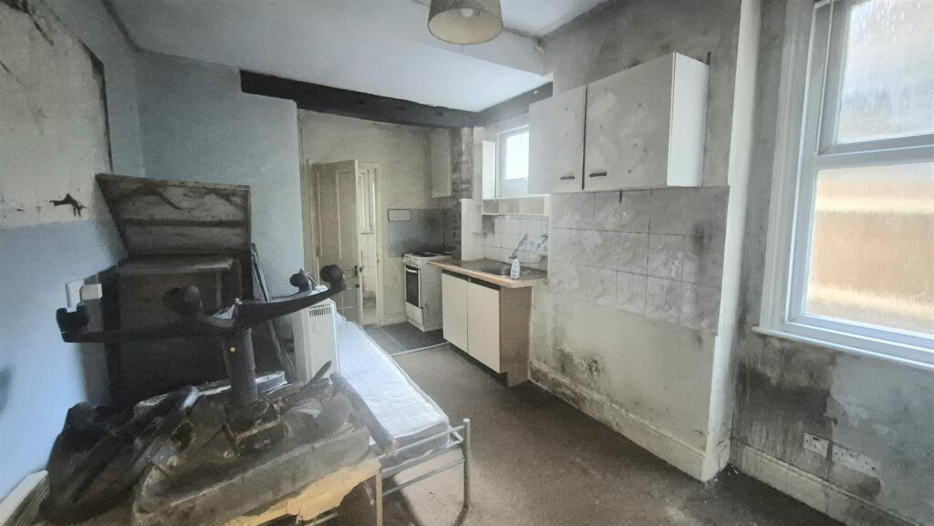 Ashburnham Road, Luton