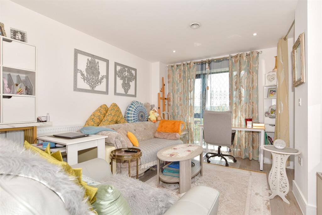 Kitchen/Lounge/ Dining Area