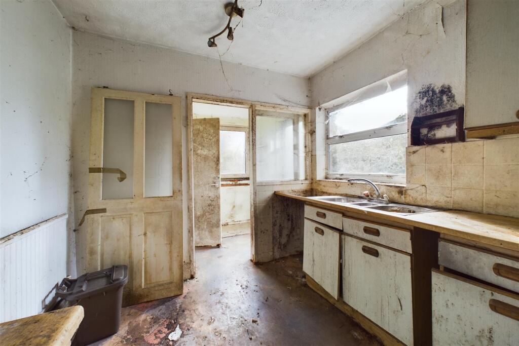 15 Ravenhill Avenue, Knowle, Bristol BS3 5DU | Fre