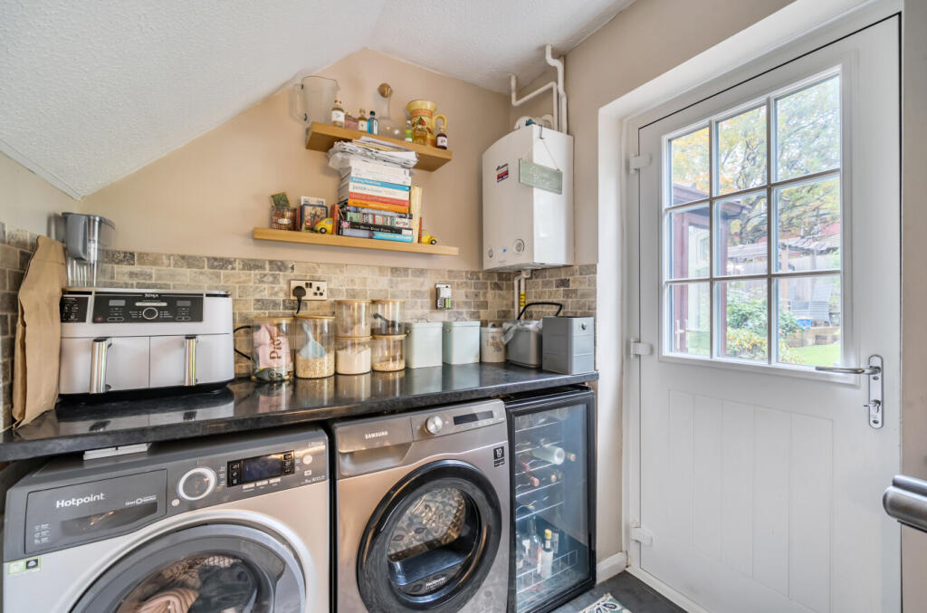 1371505-15-6904db...