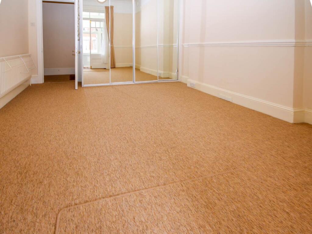 18 Morley Road bedro