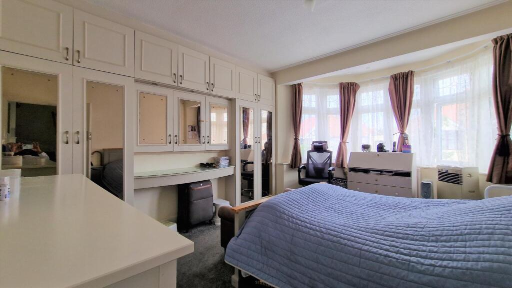 Bedroom 2 .jpg