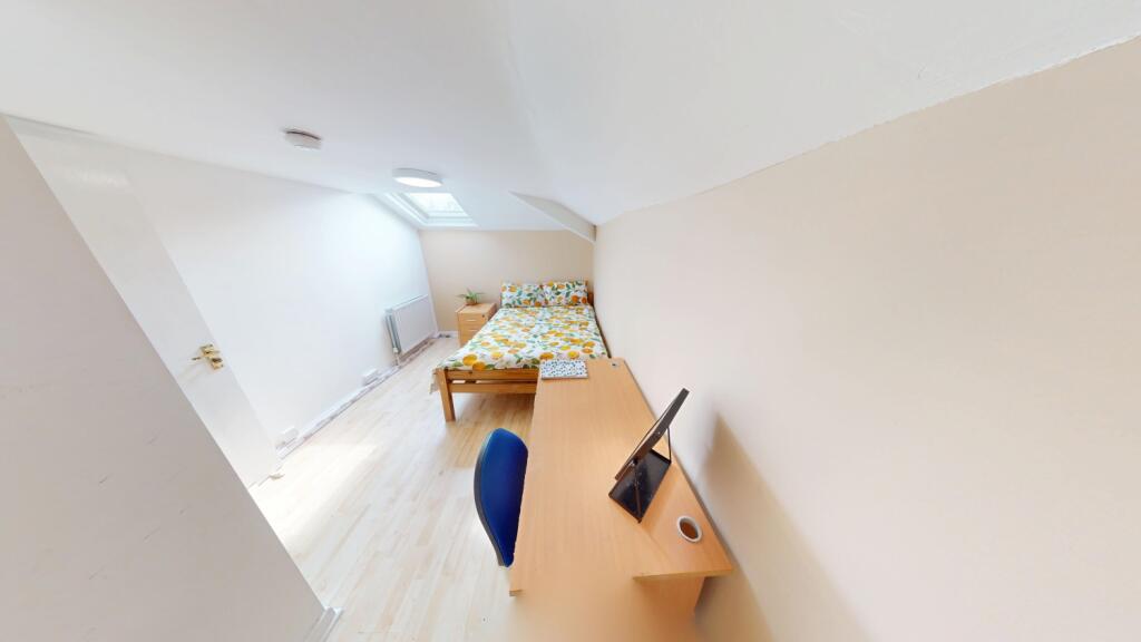 Flat-B-46-Addison-Street-06042025_094438