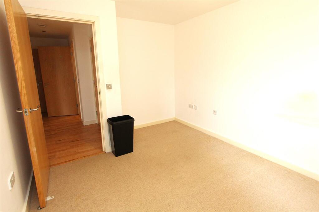 Bedroom.JPG