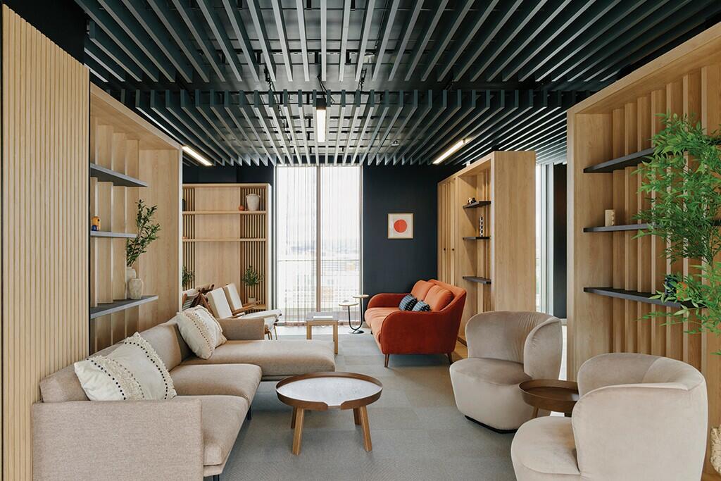 east lounge