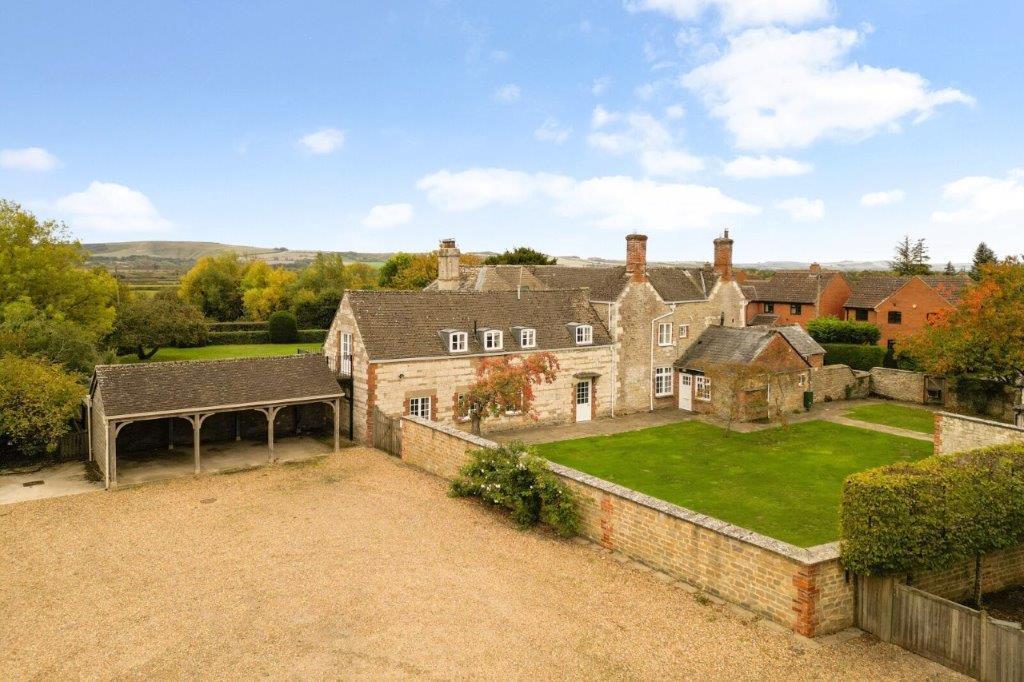 Longcot House - Main.jpg