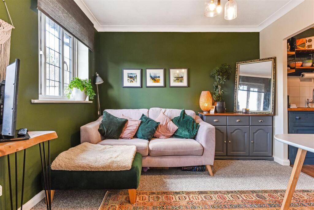 Sitting/Dining Room