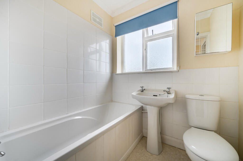 1365048-1-68f0d32...