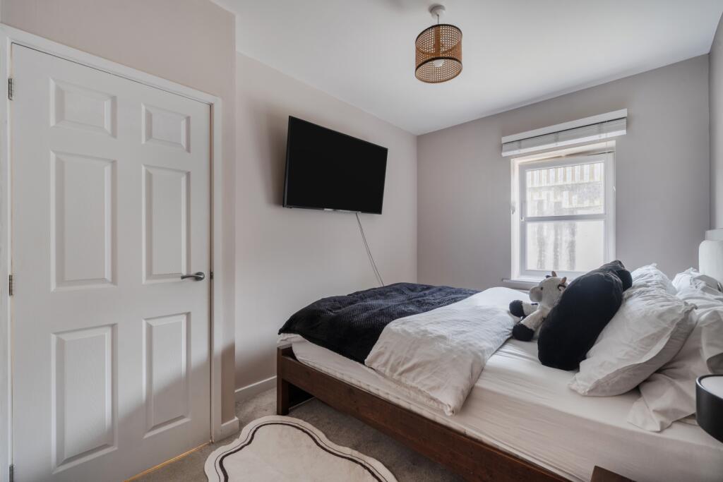 1369594-5-68f9091609626