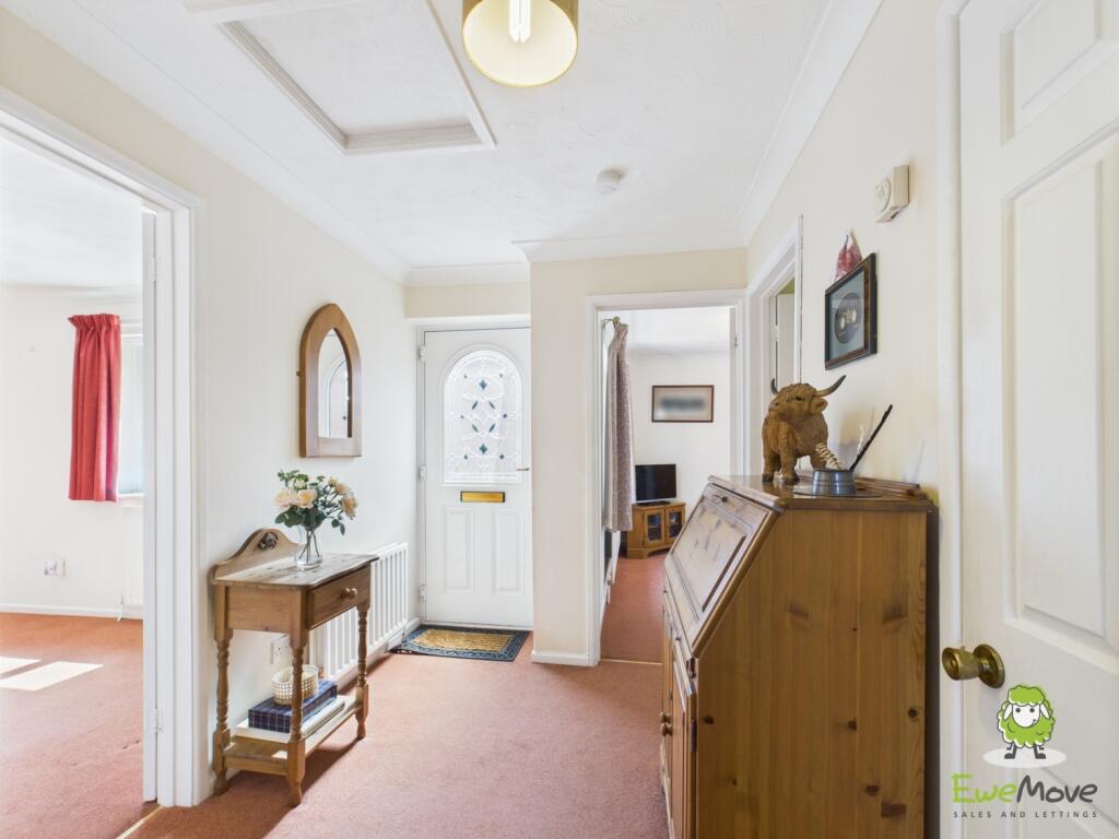 EweMove Estate Agents Basingstoke - 14 Lambs Row