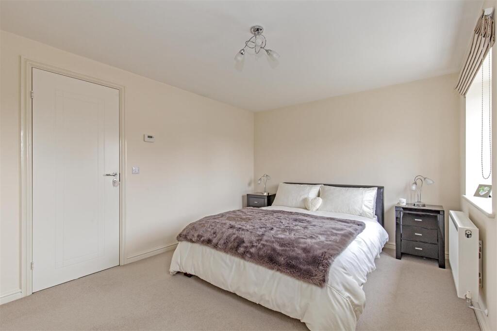 Bedroom 1-2.jpg