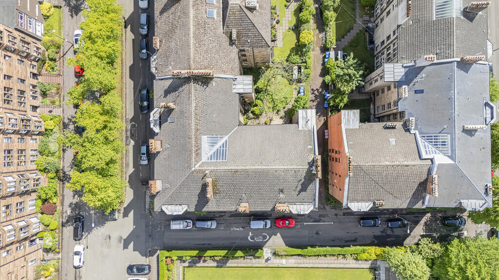 60-print-25 Queen...