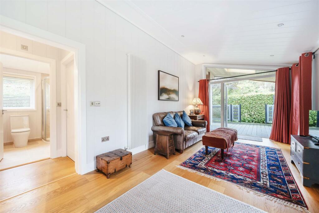 Lodge21 Reception.jpg