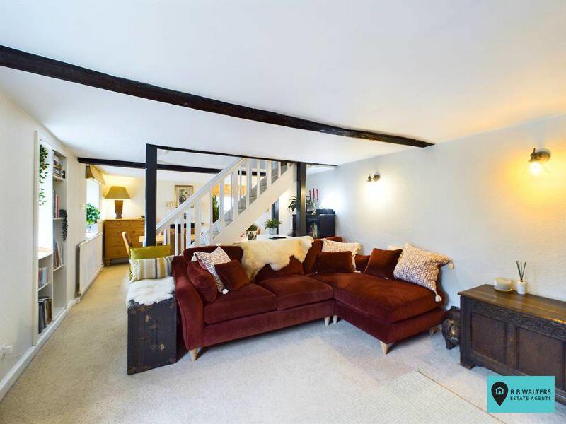Living/Dining Area 