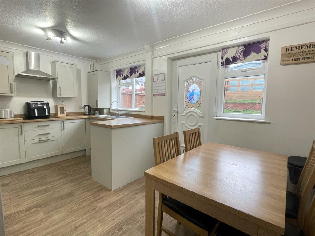 Dining Kitchen
