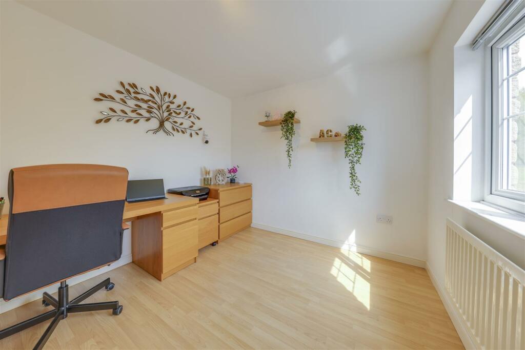 Bedroom 3 / Home Office