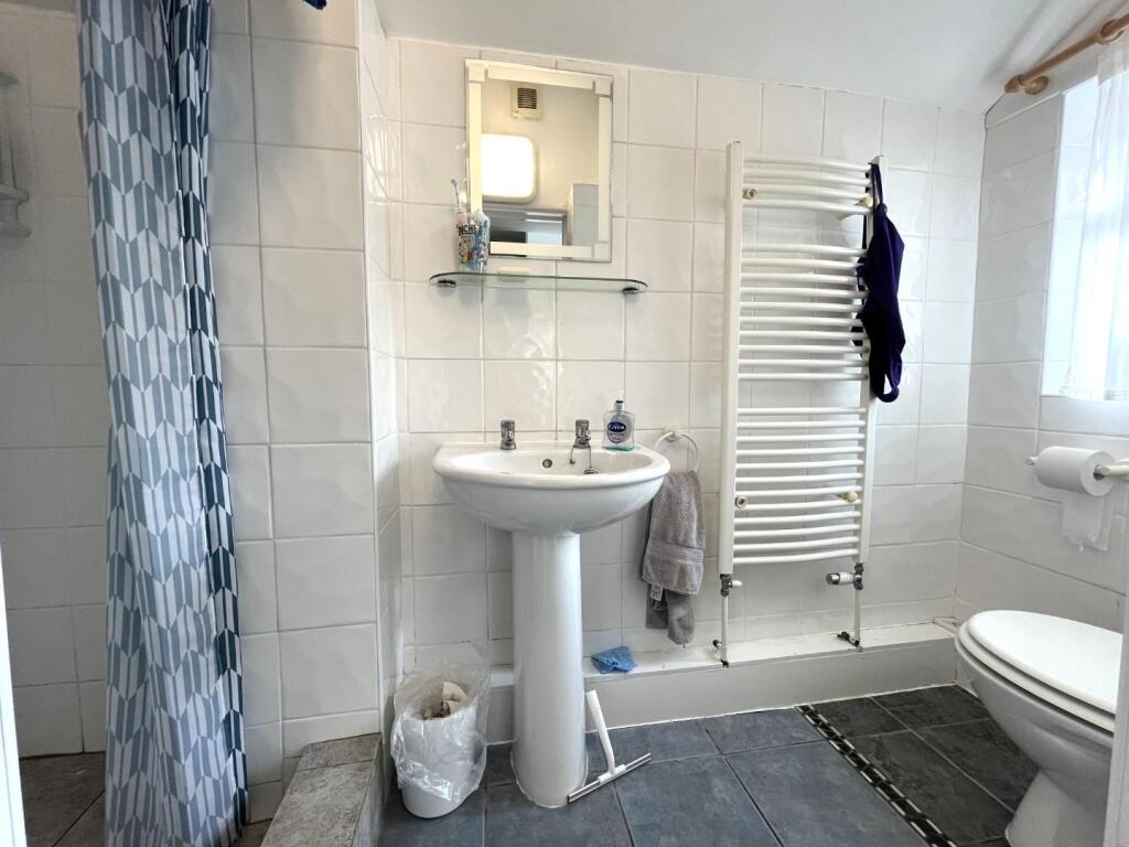 Downstairs Shower Room.JPG