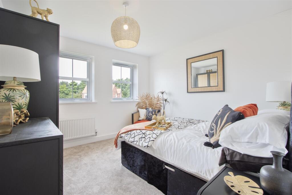 Master Bedroom .jpg