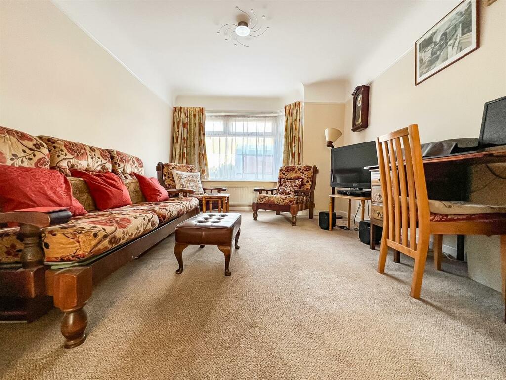 PHOTO-2024-11-12-06-59-45 3.JPG