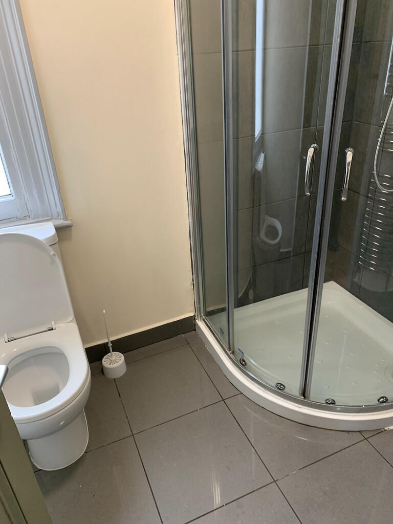SHOWER2