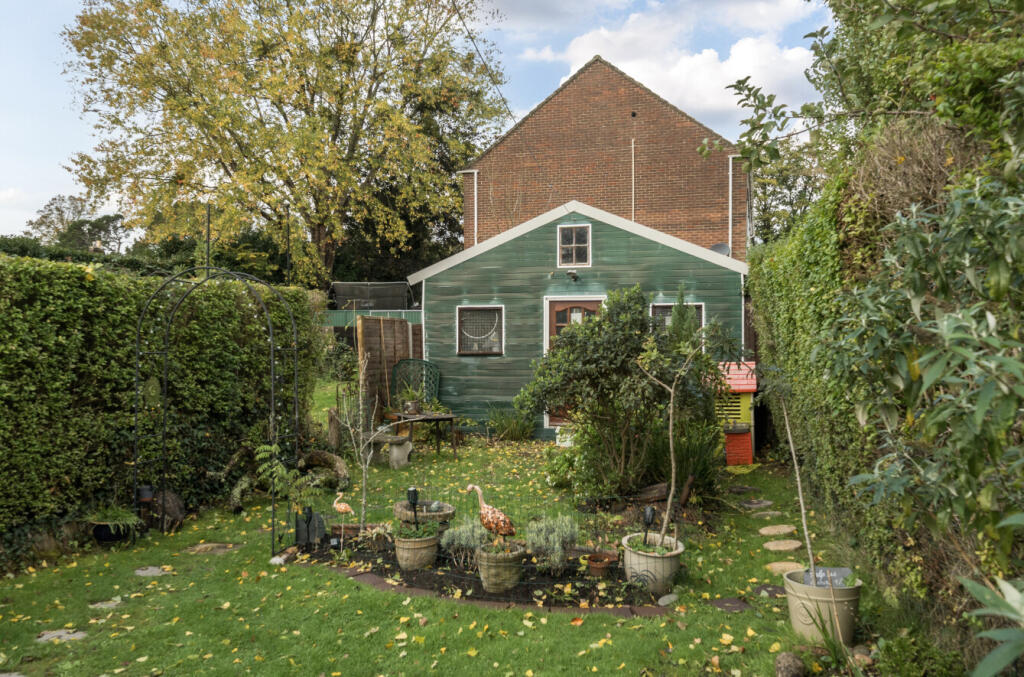 1370385-11-68fa11...