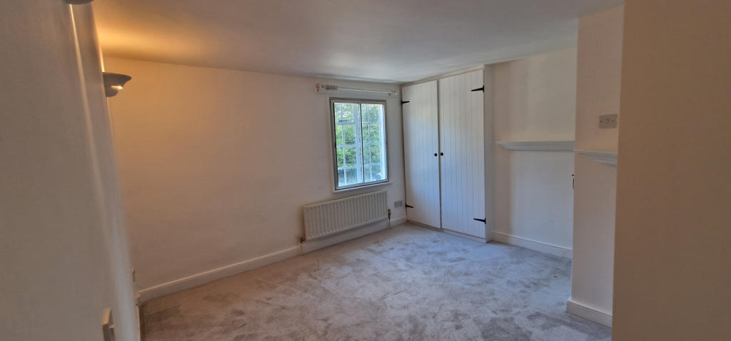 FRONT BEDROOM