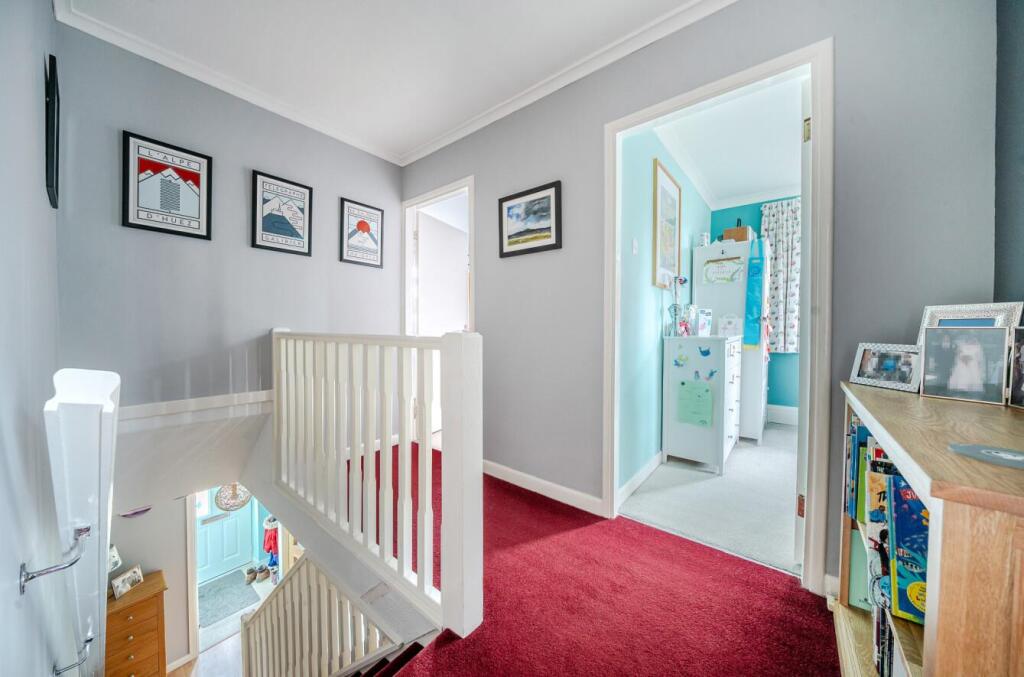 2 Gainsborough Crescent, Hillmorton (12).JPG