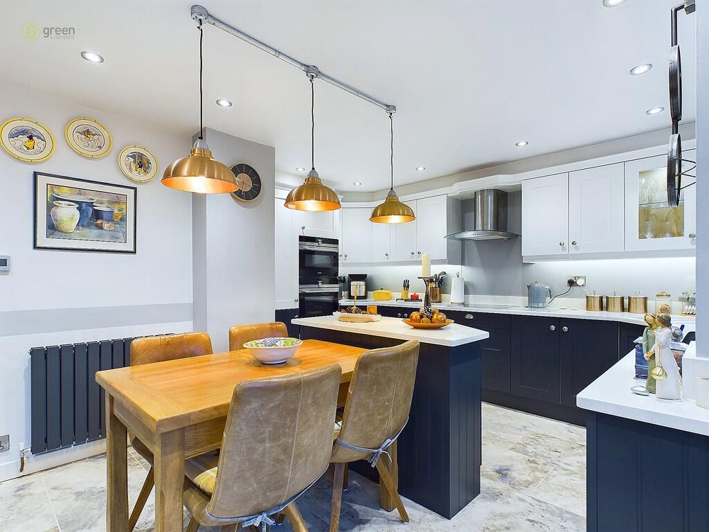 CAM03830G0-PR0116...