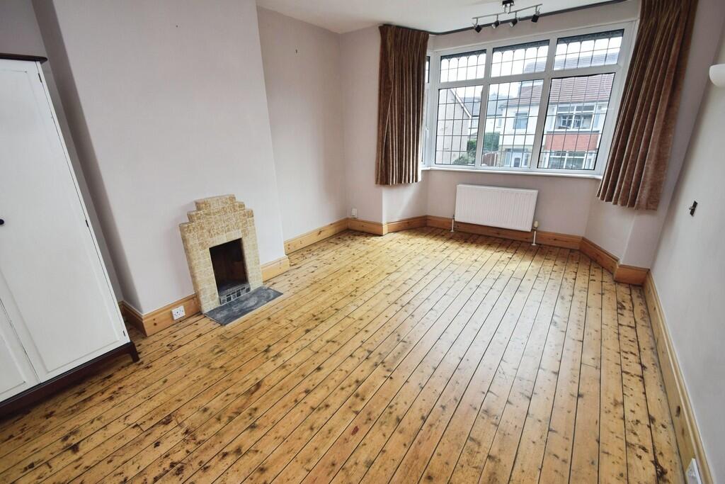 b75d702e-Bedroom ...