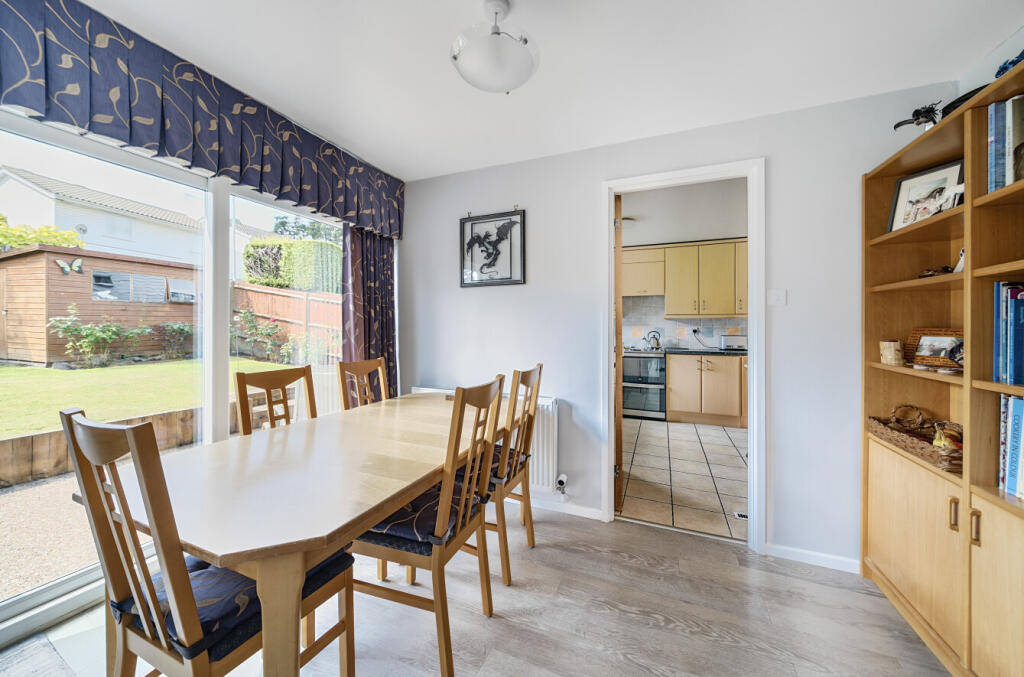 1299844-4-6842c87...