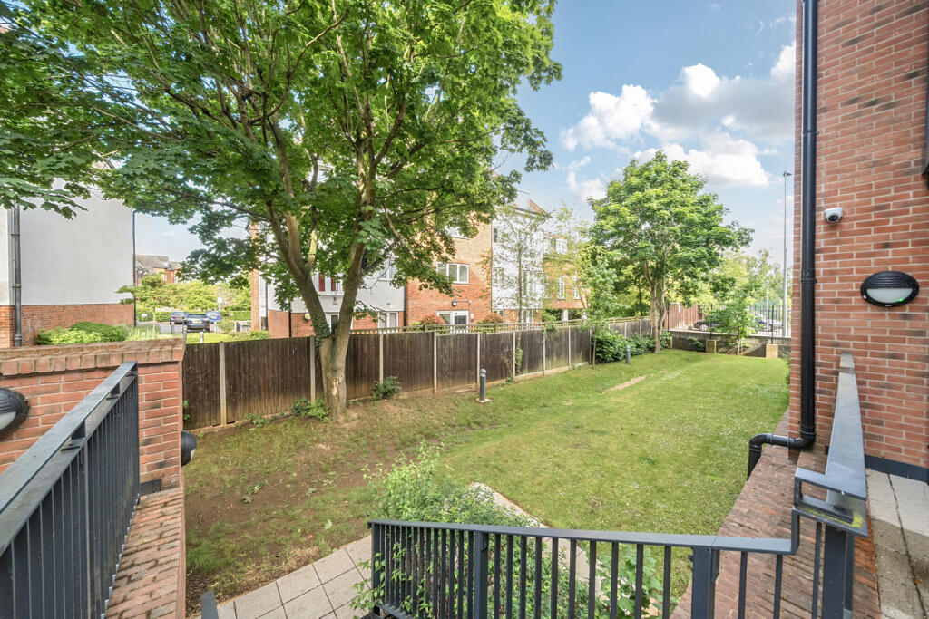 1302073-18-68432f...