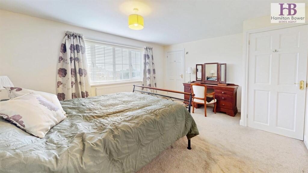 fb2e5660-13-Chelsea-Mansions-09042025_153706.jpg