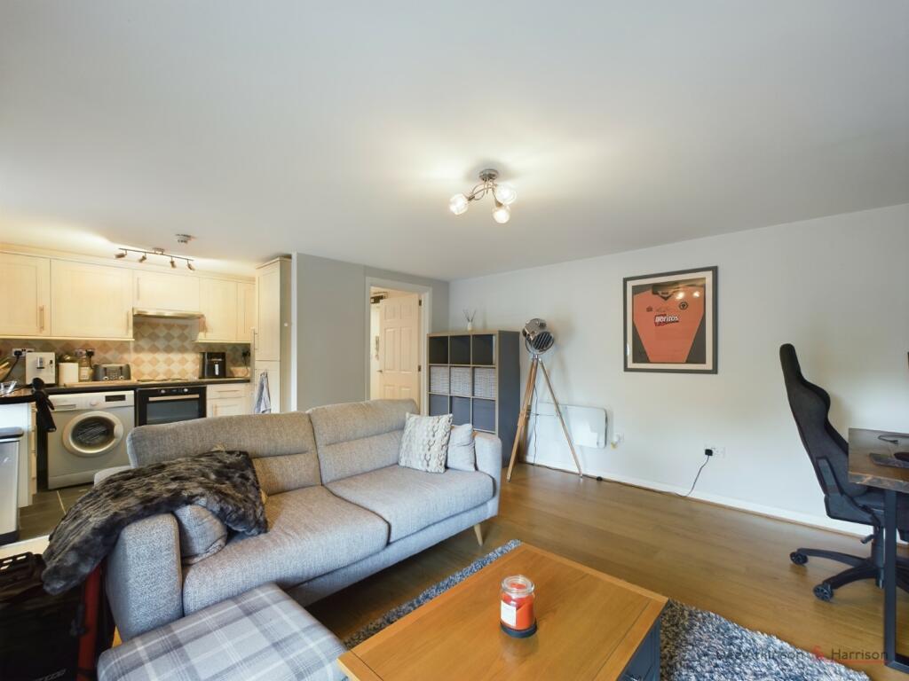 Lounge/Kitchen