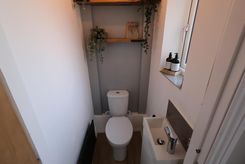 CLOAKROOM WC