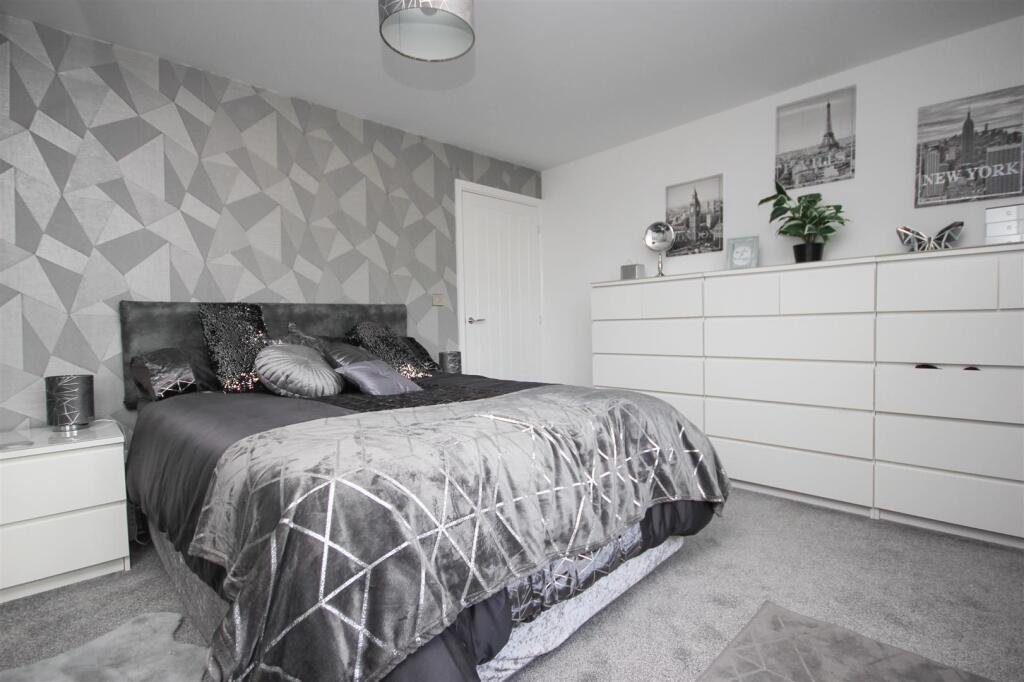 bed 2.2.JPG