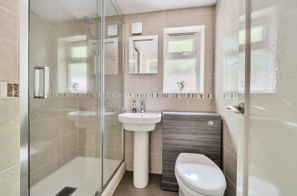 46-6819e8d40edea-...