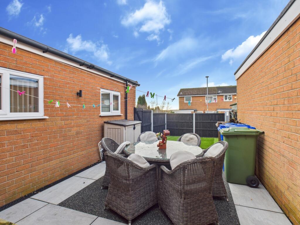 CAM03729G0-PR0198-STILL019