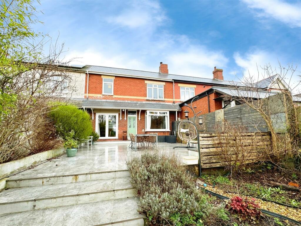 7 IFTON TERRACE