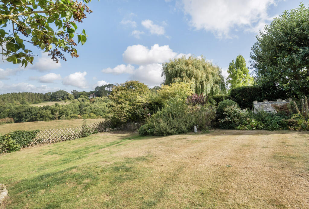 1344081-21-68ad9a...