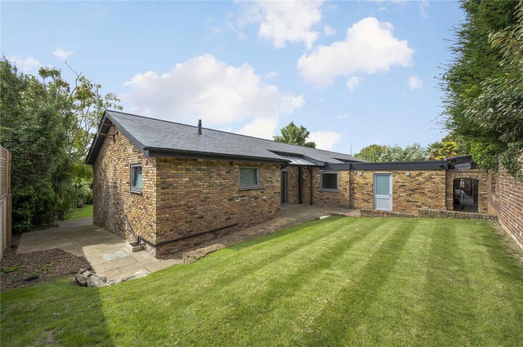 Private Front Garden