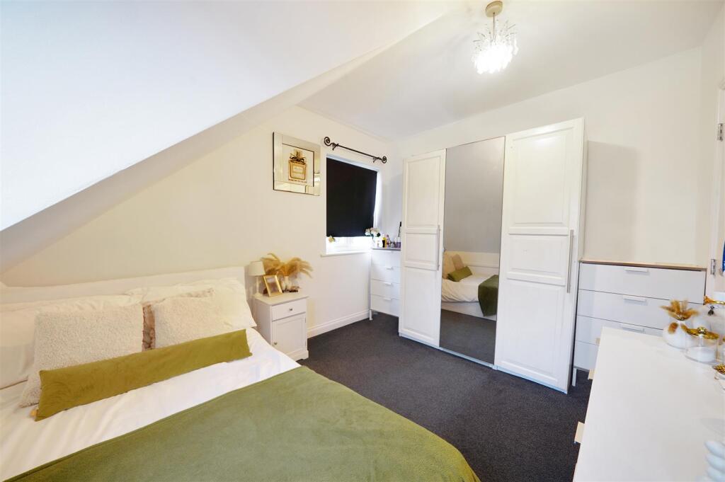 14 Lodge Lane - OYDMFQxpJqCNbPV7aAo0.jpg