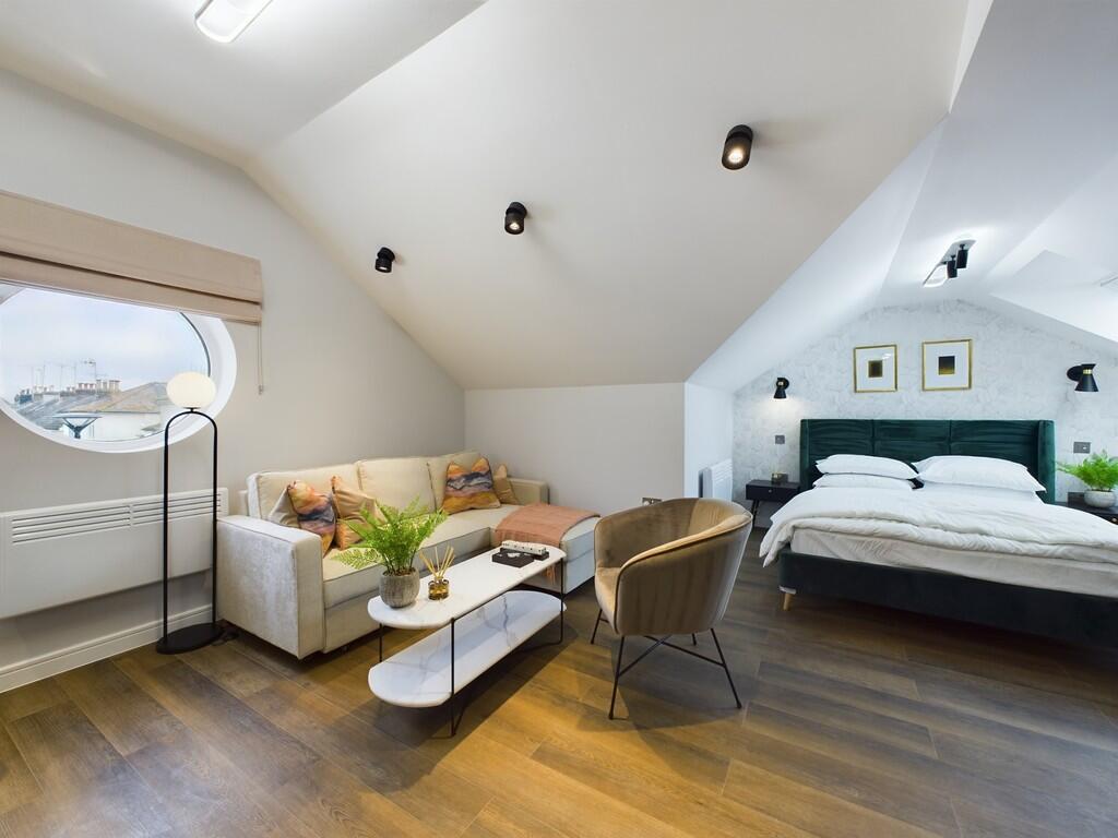 CAM03519G0-PR0024...