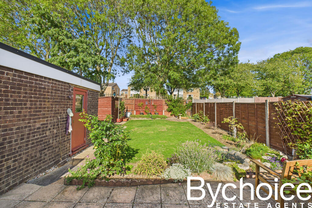 CAM05454G0-PR0056-STILL015