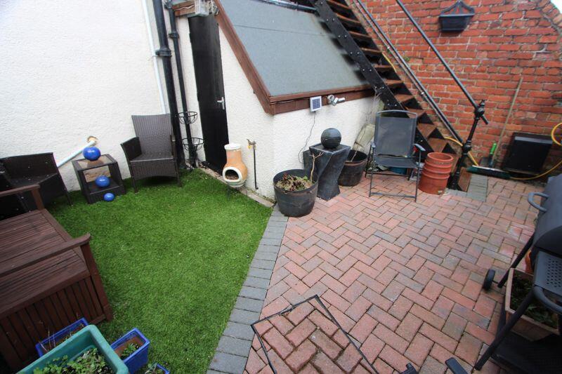 Photo 16
